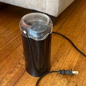 Electronic coffee grinder